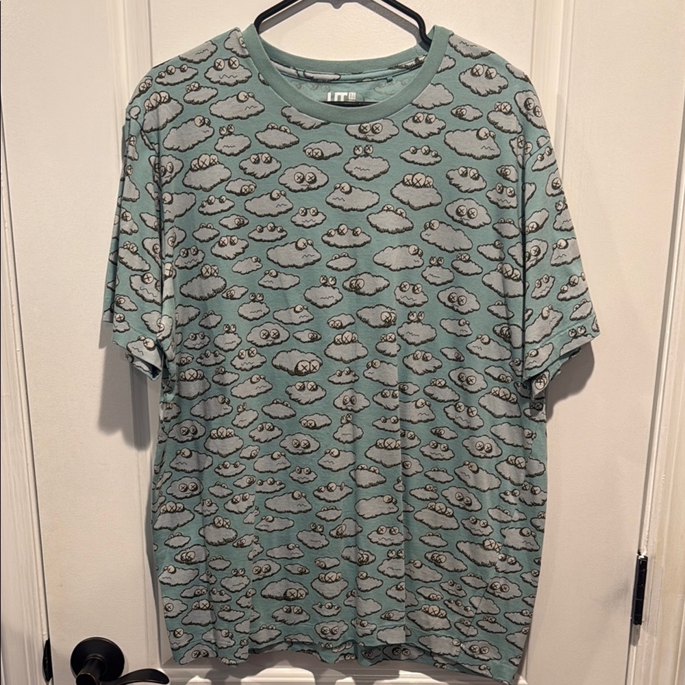 Uniqlo x Kaws Clouds Tee.